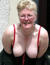 Granny Old Mature whore slut erotic pics